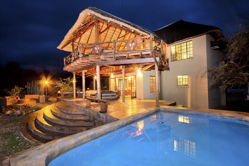 Noro Wa Hina de noche